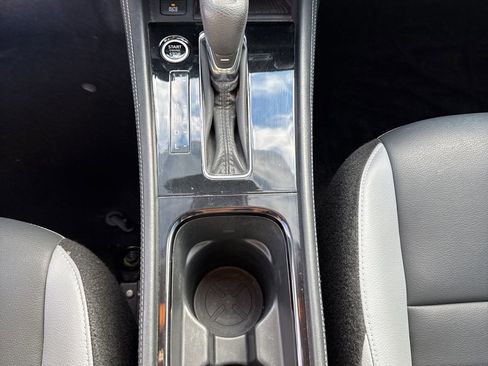 Used 2023 Nissan Kicks SR w/ SR Premium Package image 22