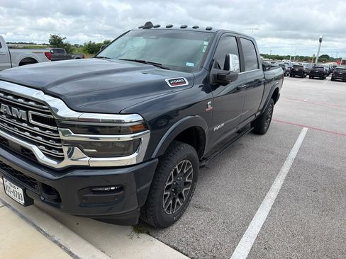 Used 2026 RAM 2500 Limited AWD/4WD image 4