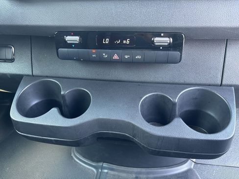 Used 2023 Mercedes-Benz Sprinter 2500 image 31