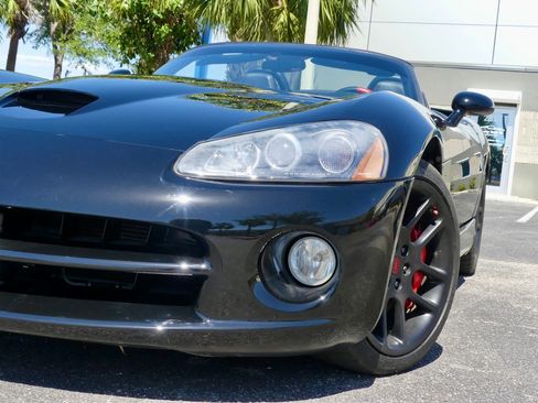 Used 2004 Dodge Viper SRT-10 image 67