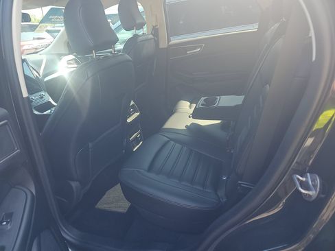 Used 2024 Ford Edge SEL w/ Convenience Package AWD/4WD image 6