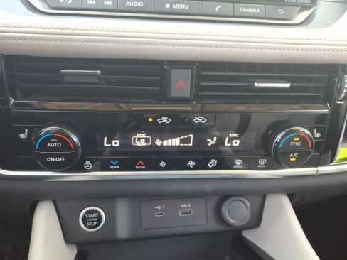 Used 2022 Nissan Rogue SL image 22