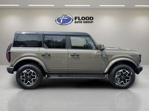 New 2026 Ford Bronco Outer Banks AWD/4WD image 4