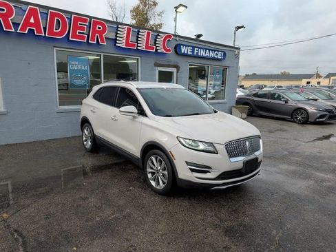 Used 2019 Lincoln MKC Select w/ Select Plus Package FWD image 39