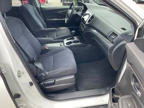 Used 2018 Honda Pilot EX image 12
