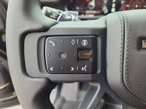 New 2026 Land Rover Defender 110 OCTA AWD/4WD image 17
