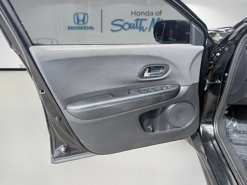 Certified 2022 Honda HR-V LX image 19