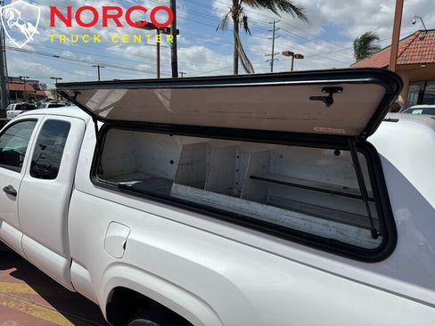 Used 2020 Toyota Tacoma SR image 6