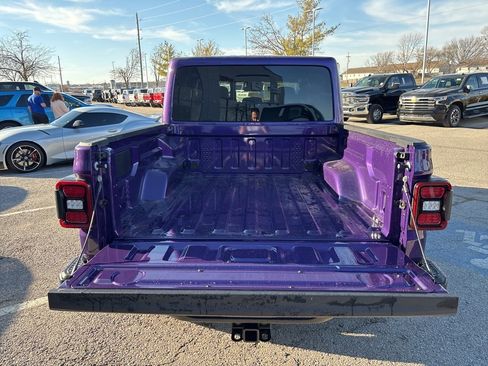 New 2026 Jeep Gladiator Sport image 3