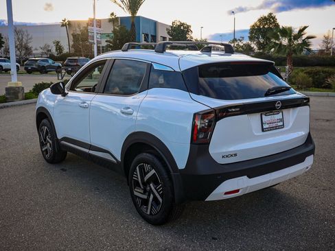 New 2026 Nissan Kicks SV image 6