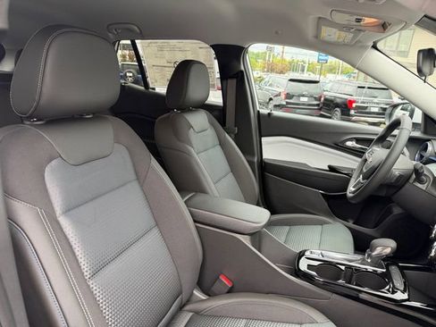 New 2026 Chevrolet Trax LT FWD image 23