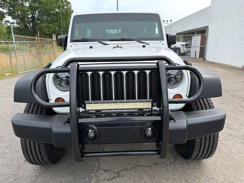 Used 2011 Jeep Wrangler Unlimited Rubicon w/ Dual Top Group AWD/4WD image 7