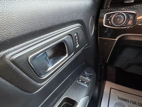 Used 2017 Ford Mustang GT Premium image 24