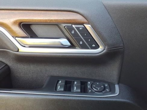 Used 2024 Chevrolet Silverado 2500 High Country w/ Technology Package image 32