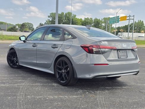 Used 2025 Honda Civic Sport image 13