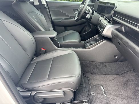 Used 2026 Hyundai Kona SEL Premium FWD image 13