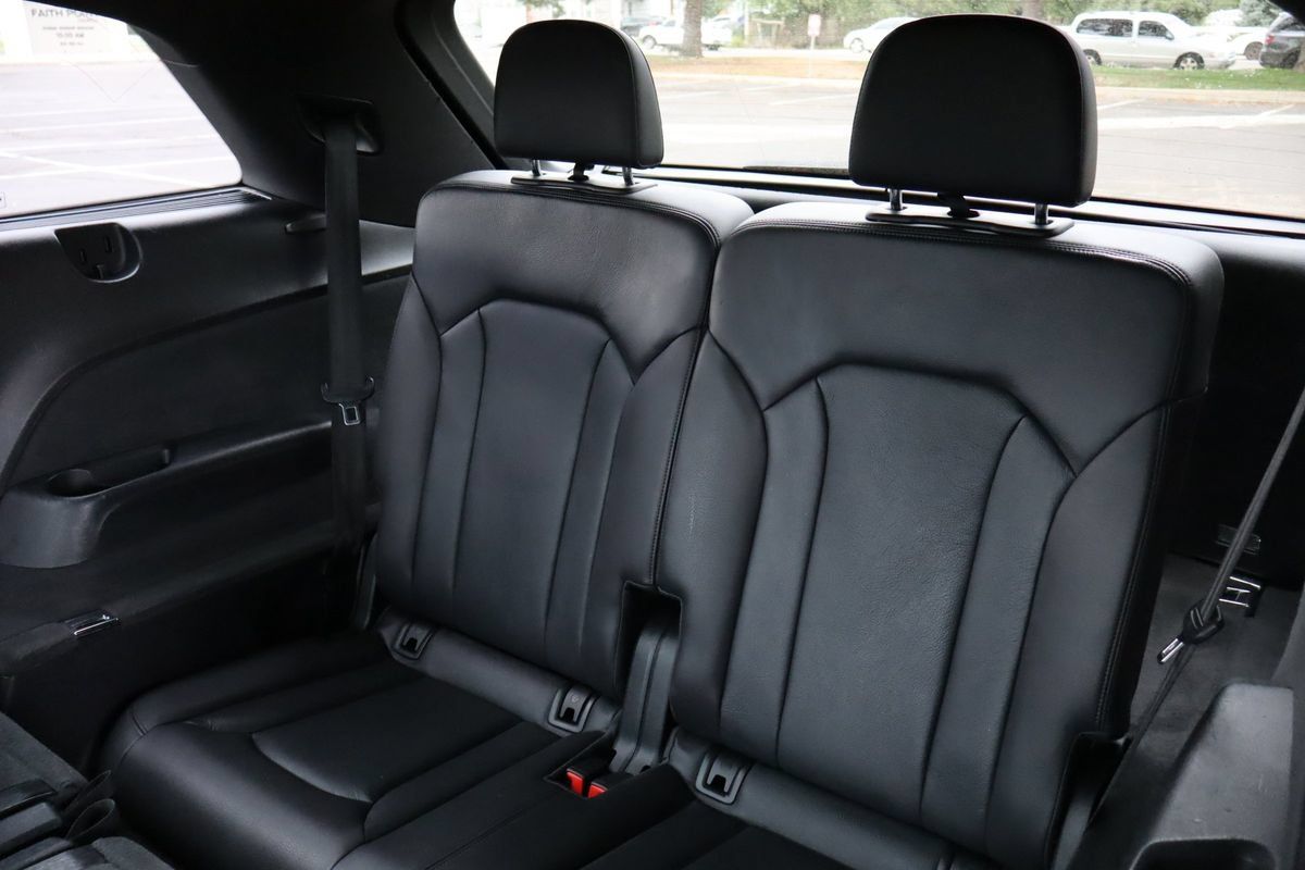 Used 2017 Audi Q7 3.0T Prestige AWD/4WD image 21
