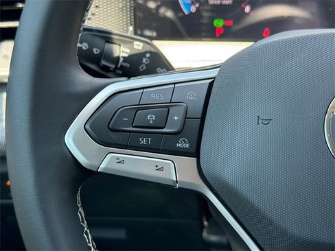 New 2025 Volkswagen Tiguan S image 32