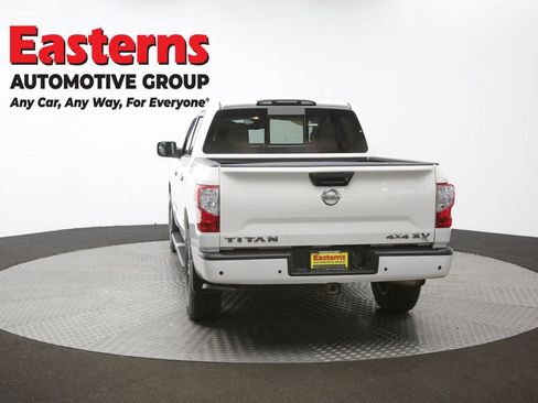 Used 2020 Nissan Titan SV w/ SV Convenience Package image 39