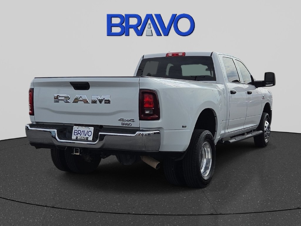Used 2026 RAM 3500 Tradesman w/ Chrome Appearance Group AWD/4WD image 4
