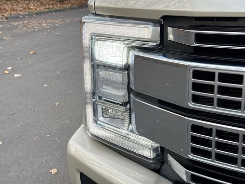 Used 2018 Ford F250 Platinum w/ Platinum Ultimate Package image 41