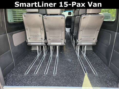 Used 2024 Mercedes-Benz Sprinter 3500 image 32