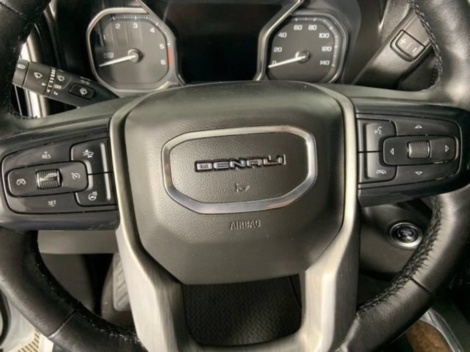 Used 2020 GMC Sierra 1500 Denali w/ Denali Ultimate Package AWD/4WD image 35