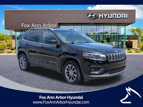Used 2019 Jeep Cherokee Latitude Plus FWD image 7