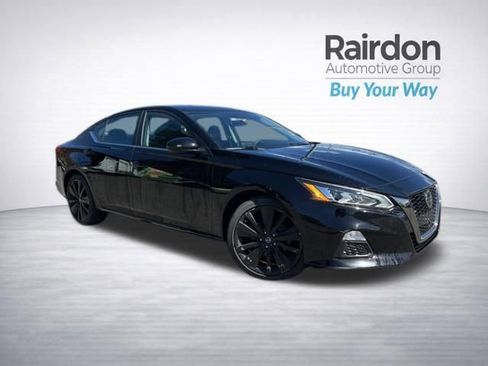 Used 2020 Nissan Altima 2.5 SR image 1