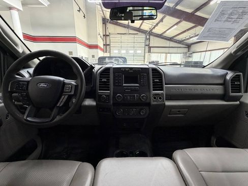Used 2019 Ford F250 XL w/ Power Equipment Group AWD/4WD image 19