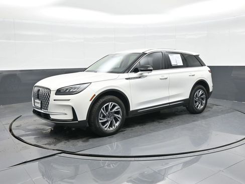 Used 2024 Lincoln Corsair Premiere w/ Equipment Group 101A image 23