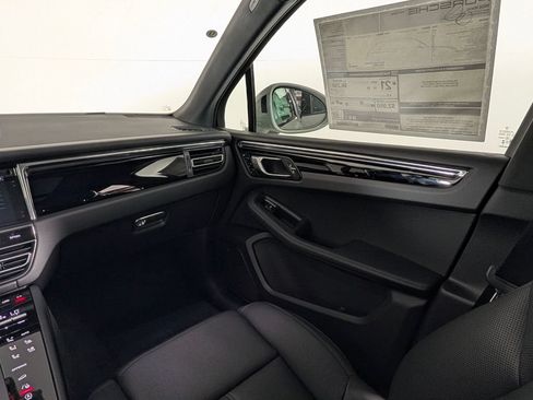 New 2026 Porsche Macan AWD/4WD image 23