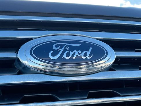 Used 2021 Ford Expedition Max XLT image 13