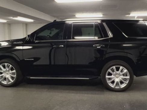 Used 2022 Chevrolet Tahoe High Country AWD/4WD image 6