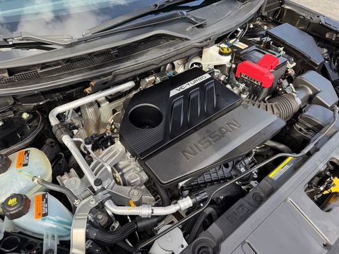 Used 2024 Nissan Rogue Platinum image 40