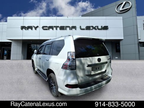 Certified 2023 Lexus GX 460 Premium w/ Premium Plus Package AWD/4WD image 4