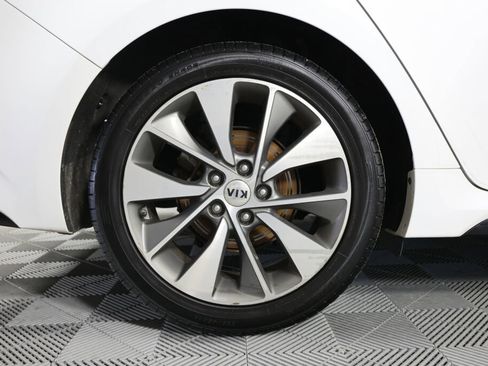 Used 2019 Kia Optima S FWD image 7