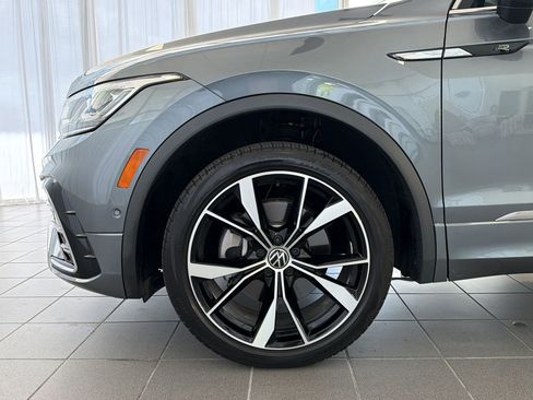 Used 2024 Volkswagen Tiguan SEL R-Line image 12
