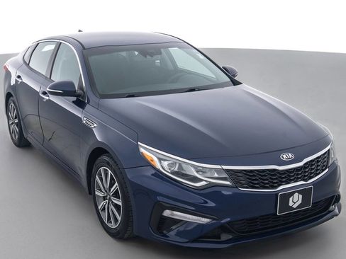 Used 2019 Kia Optima LX w/ LX 17" Wheel Package FWD image 1