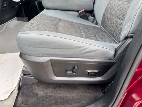 Used 2018 RAM 1500 Big Horn AWD/4WD image 11