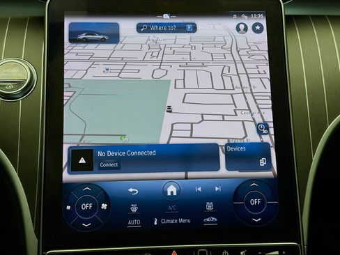 Used 2024 Mercedes-Benz C 300 4MATIC Sedan image 9