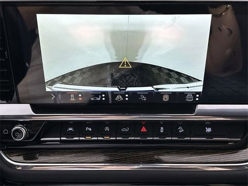 New 2025 GMC Sierra 1500 Elevation image 15