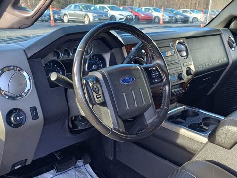Used 2011 Ford F350 Lariat w/ Lariat Interior Pkg image 9