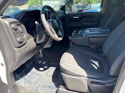 Used 2019 Chevrolet Silverado 1500 Custom Trail Boss AWD/4WD image 18