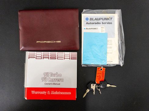 Used 1989 Porsche 911 Carrera RWD image 19