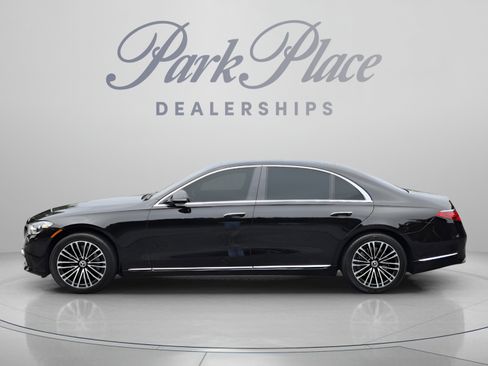 Used 2024 Mercedes-Benz S 580 4MATIC Sedan image 2