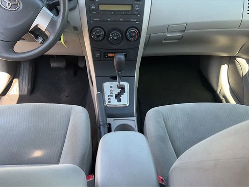 Used 2010 Toyota Corolla LE image 32