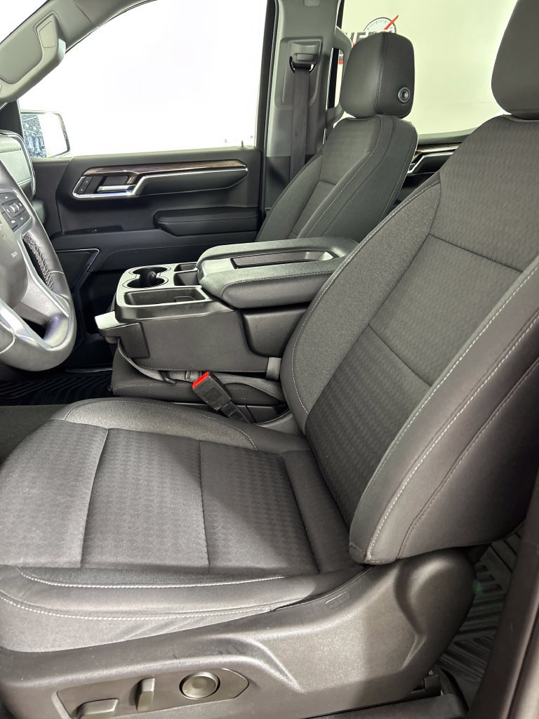 Used 2023 Chevrolet Silverado 1500 LT AWD/4WD image 13