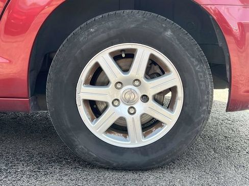 Used 2012 Chrysler Town & Country Touring w/ Entertainment Group #1 FWD image 11