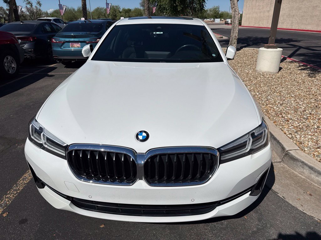 Used 2022 BMW 530i w/ Convenience Package RWD image 2